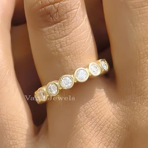 Aliança de casamento com engaste de moissanita Eternity em ouro 14K, aliança minimalista empilhável, presente feminino