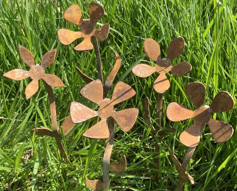 Rustic Metal Flowers Set of 5 Unique Handmade Rusty Etsy