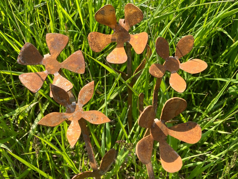 Rustic Metal Flowers Set of 5 Unique Handmade Rusty Etsy