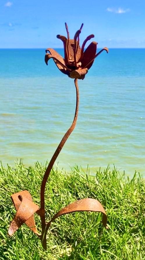 Lily Rust Rustic Metal Wild Lily Sculpture – Natural Rust Finish, Handmade in USA ...