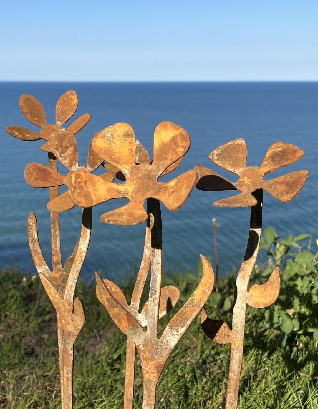 Rustic Metal Flowers Set of 5 Unique Handmade Rusty Outdoor Garden Art