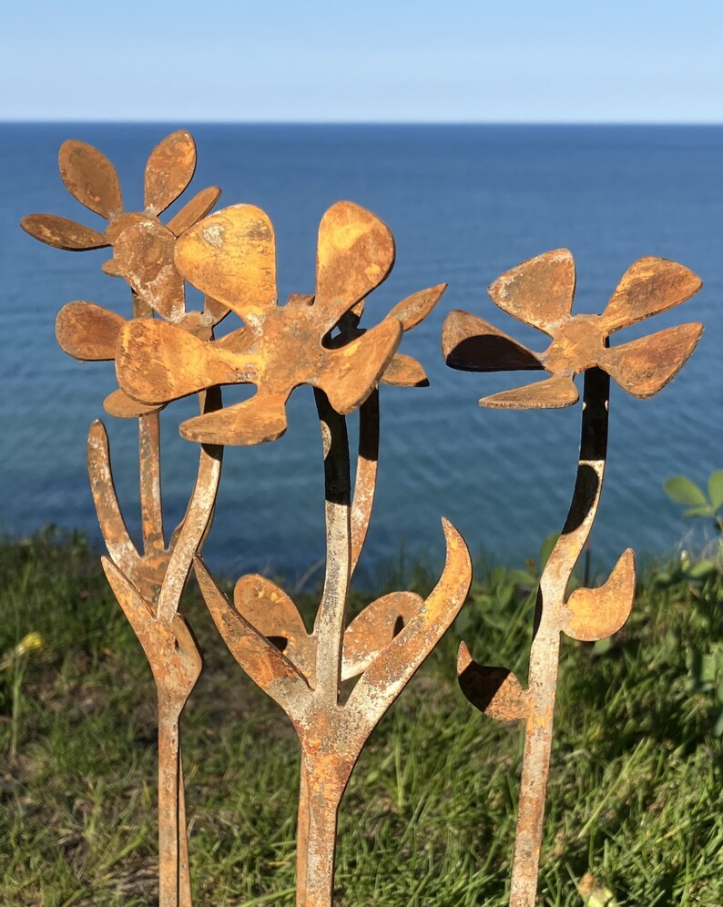Rustic Metal Flowers Set of 5 Unique Handmade Rusty Etsy