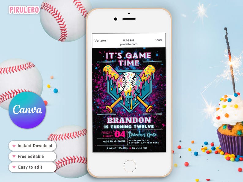 Pode incluir: Um smartphone exibe um convite de anivers&aacute;rio com tema de beisebol com o texto "IT'S GAME TIME" e "BRANDON IS TURNING TWELVE". O design apresenta uma bola de beisebol e bast&otilde;es cruzados com detalhes coloridos. Decora&ccedil;&otilde;es de beisebol e cupcake cercam o telefone.