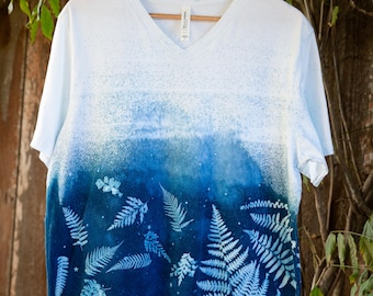 Camiseta feminina XL Fern Wet Cyanotype com decote em V