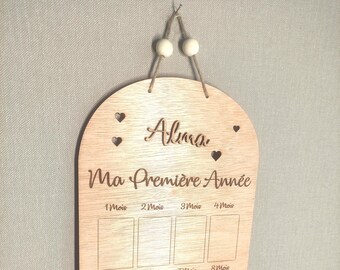Tableau photo +  Prénom pour premier anniversaire  1 an de bébé - photos mensuelles - premiére année