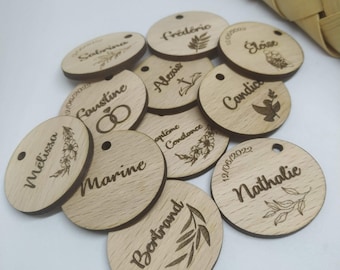 Etiquettes en bois , Etiquettes   personnalisée pour Dragées ou Mariage ,Baptême, Anniversaire , Etiquettes de cadeau , Cadeau invités