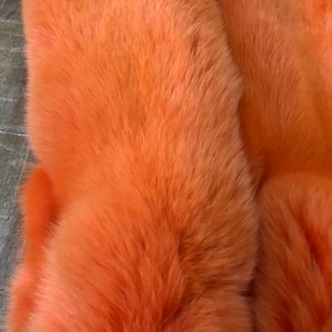 Geverfde oranje vossenhuiden/pelzen