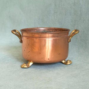 Witch cauldron, Ritual offering bowl, Vintage altar bowl, Brass spell pot, Home Altar decor, Witchy gift*Divination Tools*Witchcraft*Antique