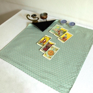 Altar Tarot Card Cloth–Double Sided Altar Cloth, Green & Black Ritual Tarot Reading Cloth*Ceremonial  Decor*Witchcraft Tool*Gift for Witches