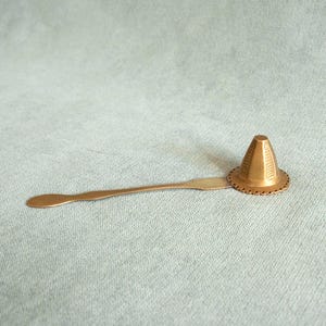Éteignoir à bougie en laiton, extincteur à bougie vintage avec poignée ornée, cadeau sorcellerie, décoration d&#39;intérieur, fournitures de sorcellerie occulte