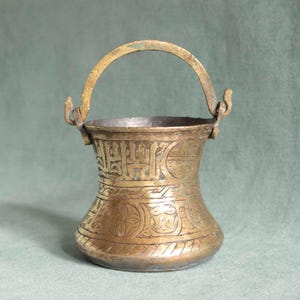 Vintage Witch Bowl, Antique Brass Cauldron, Wiccan Ritual Pot, Pagan Altar Tool, Spell Bowl, Witchcraft, Witchy Gift, Brass Offering Bowl