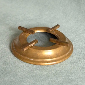 Hexenkessel Ständer, Messing Altar Schüssel Halter, Ritualbrenner Basis, Zaubertopf Stand, Hexerei, Vintage Brenner Basis, Geschenk für Hexen