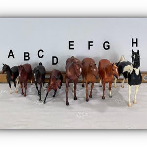 CHOICE - Breyer Plastic Horses, toy Horses