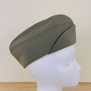 Garrison Cap, Green Wool Poly DSCP Valor Collection Man's Garrison Cap Tag Size 6 7/8; Made by Sam Bonk Uniform Cap Co.