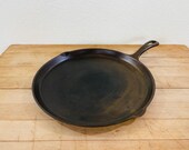 Griswold Small Block Logo 11 3 4 inch quot Cast Iron Skillet Griddle Erie, PA 202C. Manufactured in 1940 50 39 s. Excellent Used Condition.