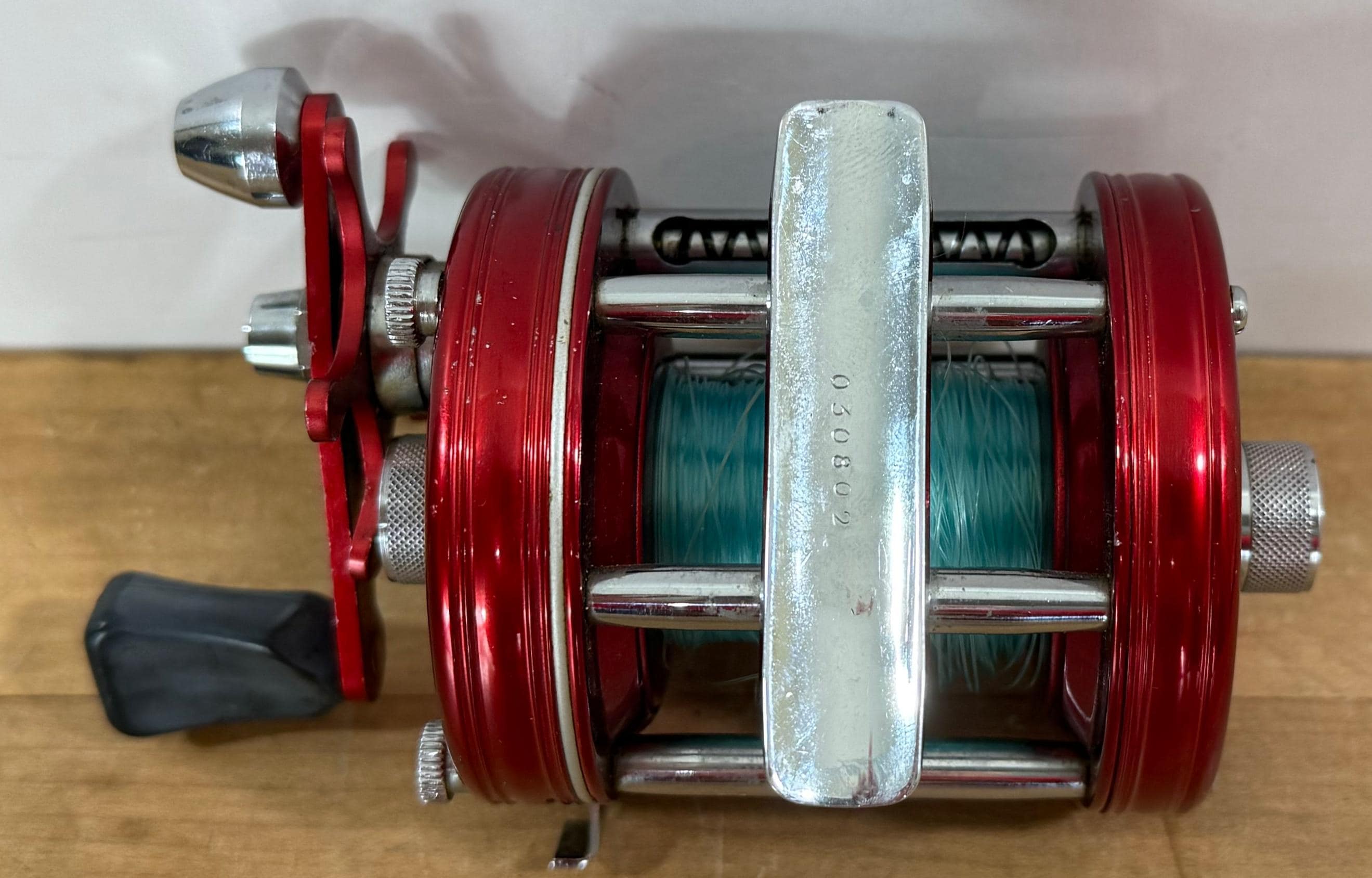 abu garcia ambassadeur 6000 fishing reel C4 Baitcast Reels Round, Right Handed Zinc frame construction and aluminum side plates give the Ambassadeur S great corrosion protection for long Vintage Reel made in 1985