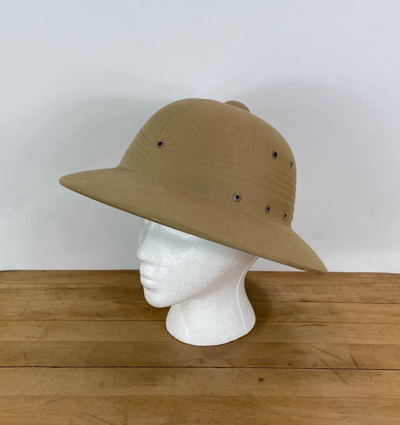 Pith Helmet, Sun/Safari Helmet, 1966 DSA-100 Viet… - image 1