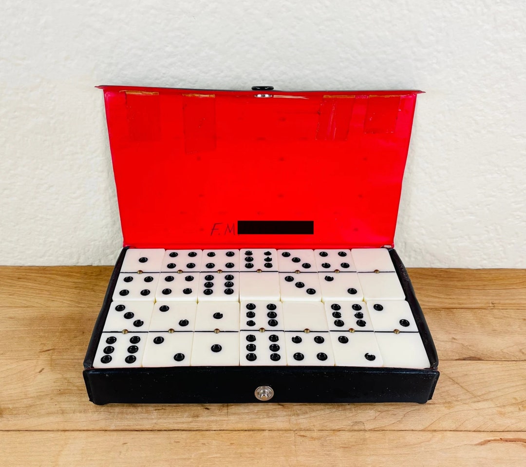 SP Hoyle Domino Set With Brass Spinners in Vinyl Case 28 Plastic