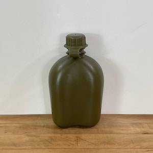 1976 1 Quart Plastic Canteen (No Cover) with Cap and Cap Holder