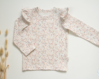 Pullover "Blumenmeer" mit Flügelärmel in Größe 98 oder 104