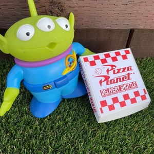 Personalized "Pizza Planet" Pizza Toy Story favor box ~ Favor Box ~ Party Favors ~ Birthday Favors