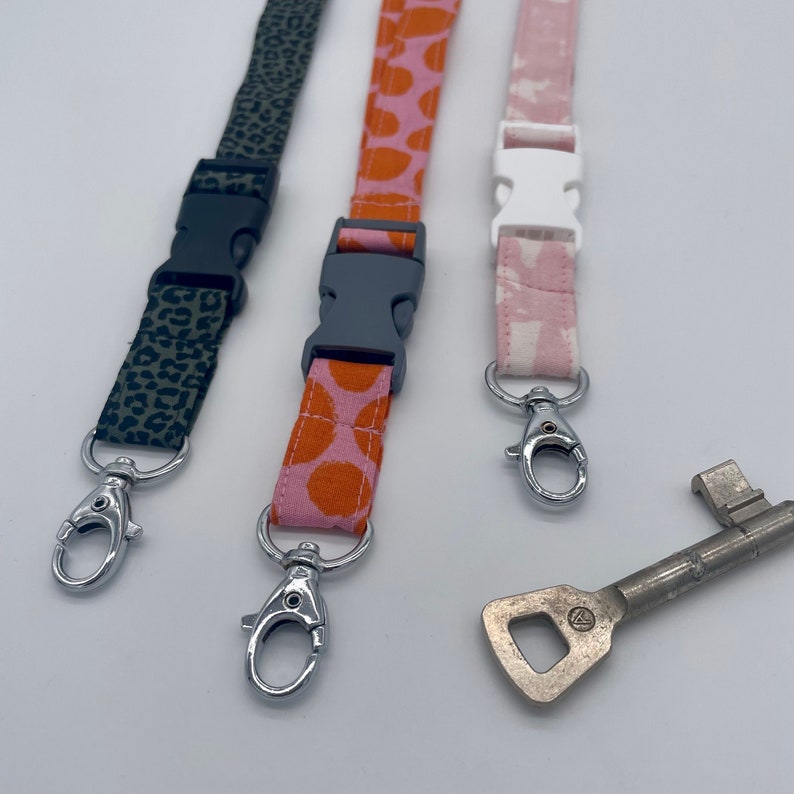 Buntes Schlüsselband mit Steckschnalle & Karabiner Umhängeband mit Verschluss Clip trennbar Bild 8