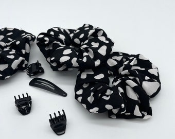 Scrunchie Schwarz Weiß Punkte Muster | Einzeln oder 2er Set | Upcycling Haargummi