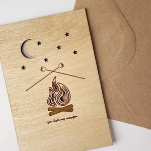 Carte en bois Vous allumez mon feu de camp, Message personnalisé, Cadeau personnalisé, Présentoir pour cartes de camping en bois, Anniversaire, Mariage, Anniversaire, Juste parce que