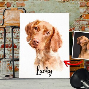 K&ouml;nnte beinhalten: Aquarellmalerei eines braunen Hundes mit dem Namen "Lucky" darunter. Der Hund schaut nach links.
