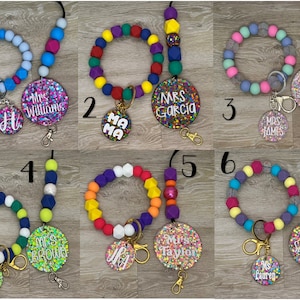 Llavero personalizado glitter lanyard y beaded Wristlet con combo personalizado de glitter charm