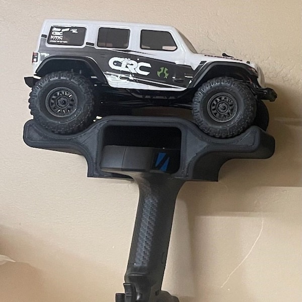 SCX24 24th Scale Axial Rock Crawler & Remote Wall Mount