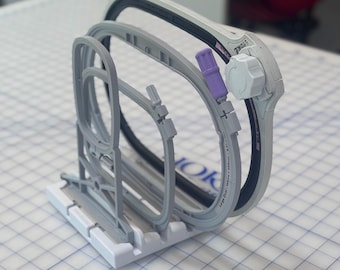 Bastidor de sobremesa para aros Bernina con capacidad para 4 aros