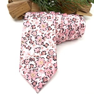 Blush Pink Floral Tie, Dusty Rose Floral Ties, Wedding Floral Ties, Groomsmen Tie, Groom Gift Tie, Groom Tie, Weddings Tie, Matching Bow Tie