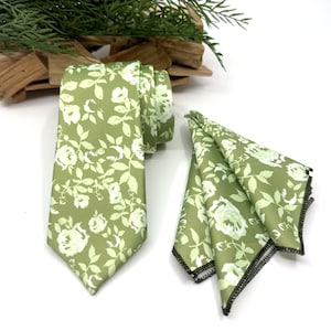Light Olive Green Floral Men&#39;s Tie: Wedding Groomsmen Necktie