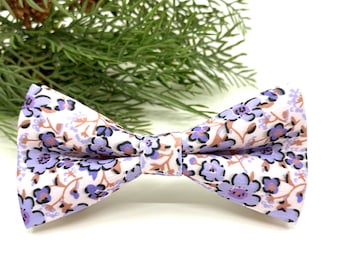 Lavender Floral Bow Tie: Wedding Groomsmen Gift