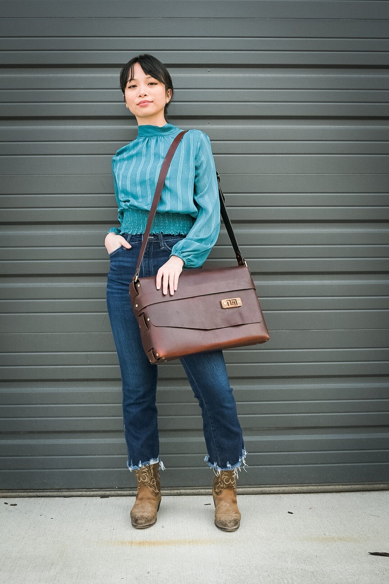 Leather Messenger Bag Distressed Rugged Brown Vegetable Tanned Bridle Leather Hermann Oak Heirloom quality Black messenger bag image 3