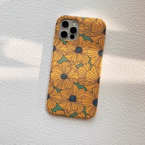 Coque de téléphone universelle personnalisée, Style français, belle marguerite, faite à la main, pour iPhone 15 14 13 12 11, cadeau d'anniversaire créatif rétro image 2