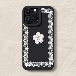 Spitze und Blüten iPhone 15 14 13 12 11 Custom Universell Handyhülle personalisiertes Geschenk Retro französischer Stil B