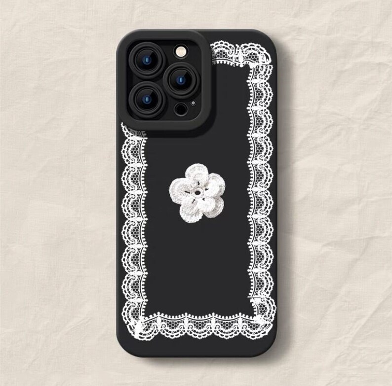 Spitze und Blüten iPhone 15 14 13 12 11 Custom Universell Handyhülle personalisiertes Geschenk Retro französischer Stil B