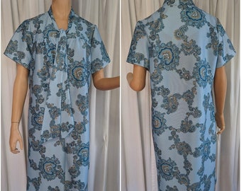 Vintage Paisley Dress from the 1970s Blue, Short Sleeve, Knee Length, Size Large