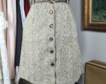 Vintage Tweed Mini Skirt from the 1970s With Leather Belt, Brown and Cream Color, Size Small