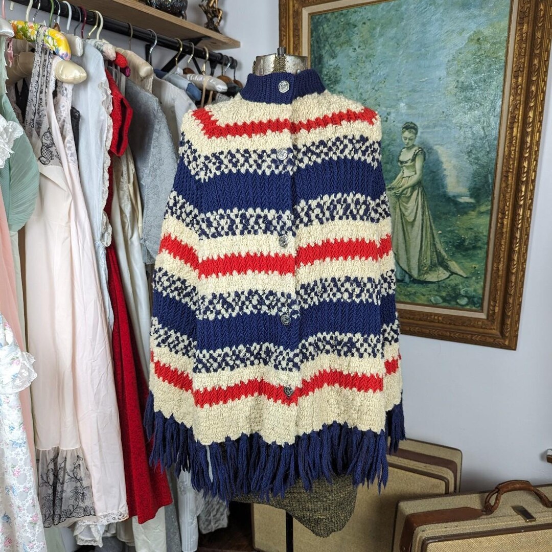 Vintage Capelet Shawl Made in the 1960s or 1970s by Ohio Knitting Mills