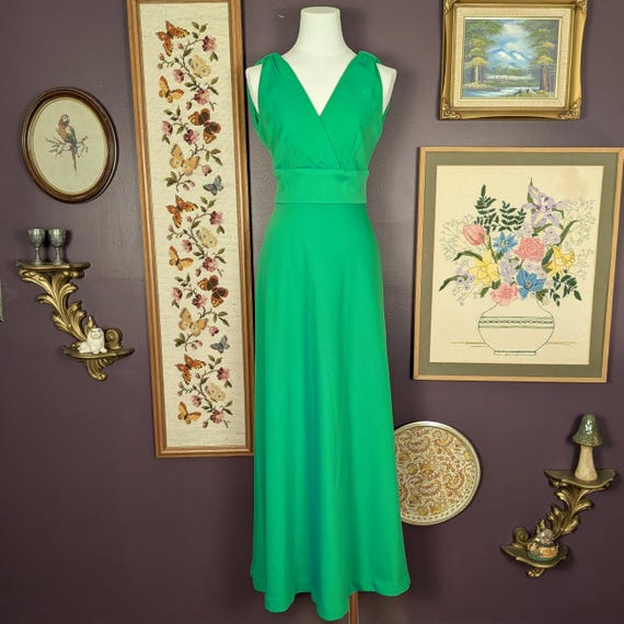 green emerald velvet dress 1960's Vintage Lime Green Mod Mini Dress – Kitsch Vintage