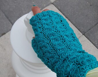 Love My Knots - Azure Dream Mitts Knitting Pattern