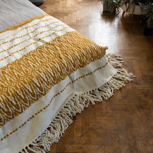 Berber Moroccan jacquard blanket, warm bed cover, bed throw, artisanal, handmade plaid, 100% wool - 190x250 - Orange