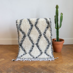 Berber carpet Beni Ouarain – 68x111cm