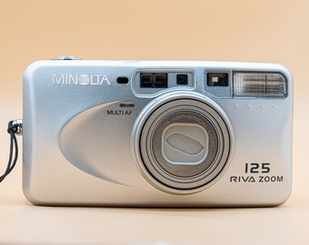 Minolta Riva Zoom 125 Vintage 35mm Point & Shoot Camera avec sac