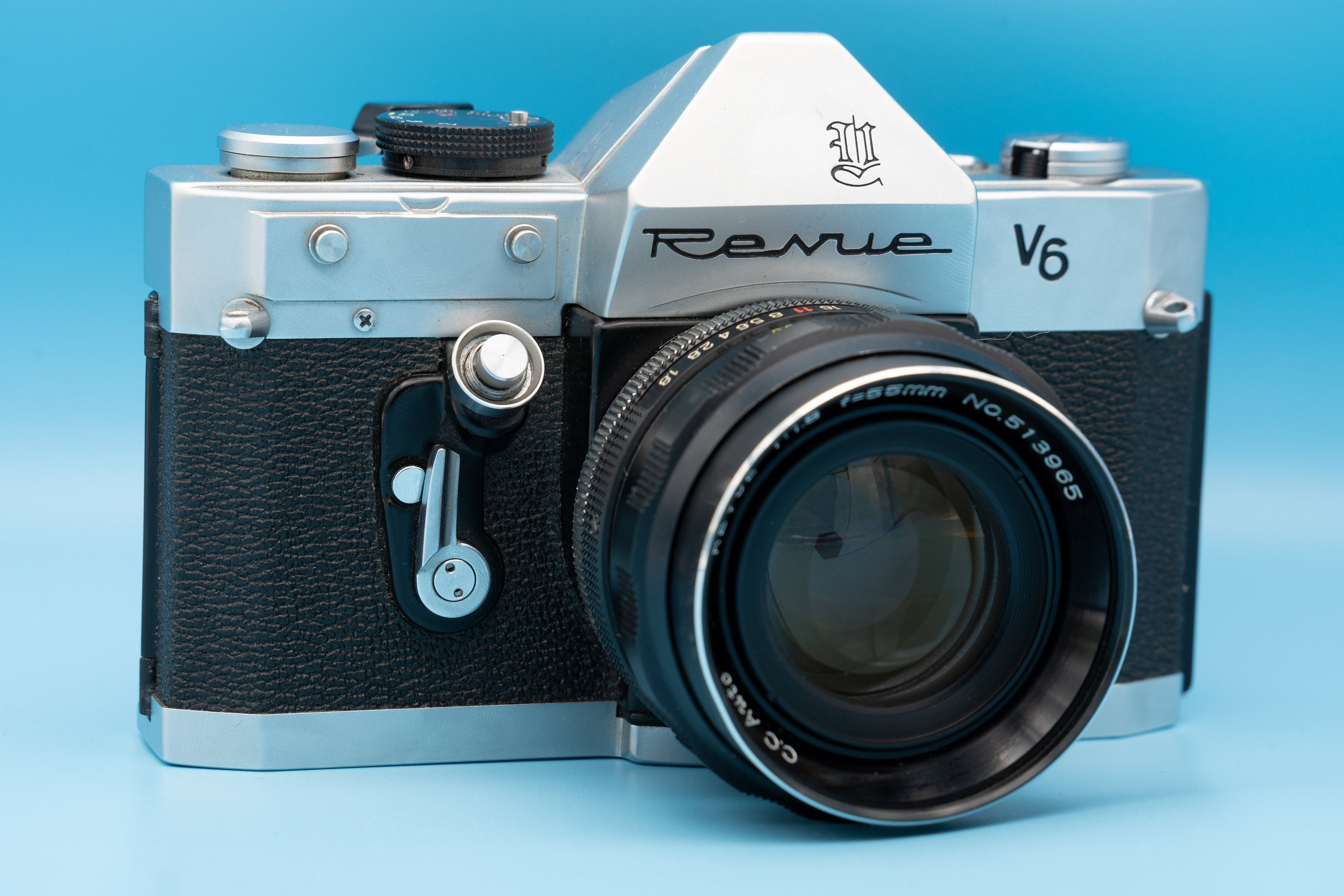 Revue V6 Analogue 35 Mm Vintage SLR Camera for Interchangeable Lenses