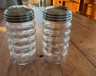 Vintage Owens-Illinois zout- en peperstrooiers van helder glas, met horizontaal ribbelpatroon, zout- en peperstel, keuken, jaren 60
