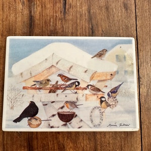 Vintage VilboCard keramische ansichtkaart, "Vogelvoeding", Anna Fechner, Vogels, Hangable, Villeroy en Bosch, West-Duitsland, jaren 1980